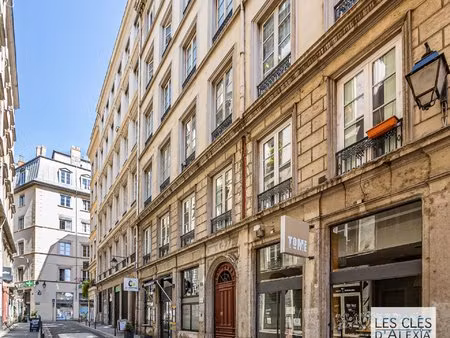 t3 haussmannien de charme – lyon 1er