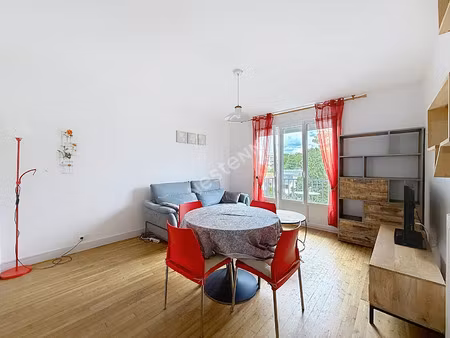 location appartement 3 pièces 53 m² à nantes (44000)