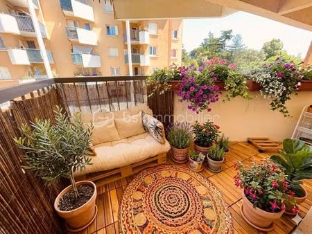 appartement t2 de 48 m² avec balcon  parking libre  ascenceur