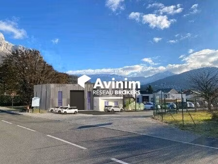 location local d’activités saint alban leysse 73230 414m²