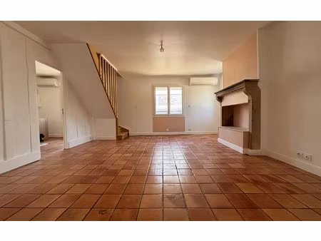 location maison  97.9 m² t-5 à genlis  1 100 €