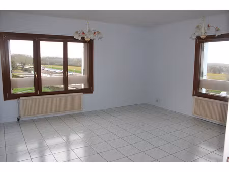 location appartement 3 pièces 64 m² à auxerre (89000)