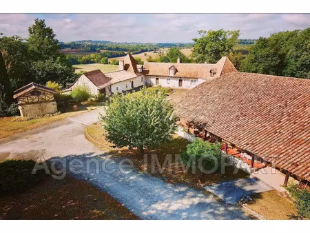 vente locaux professionnels 0 pièces à castillonnès (47330)  798 000 €