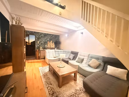 appartement duplex - centre ville saint gilles les bains