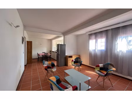 location appartement  m² t-2 à fort-de-france  770 €