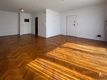 appartement à louer à rue du parlement 7 liège (vbe29620)