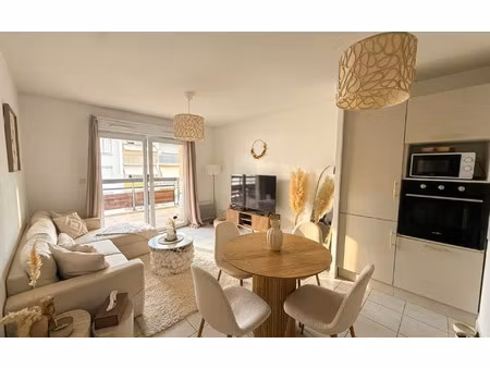 appartement sète 54 m² t-3 à vendre  199 000 €