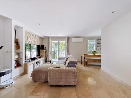 levens - maison mitoyenne de 3pièces de 60m² avec jardin et parking