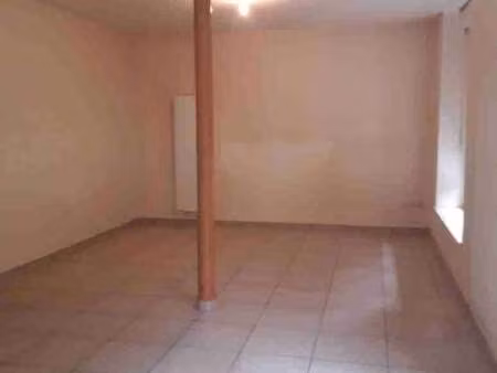 location appartement 3 pièces à la ferrière-aux-étangs (61450) : à louer 3 pièces / 80m² l