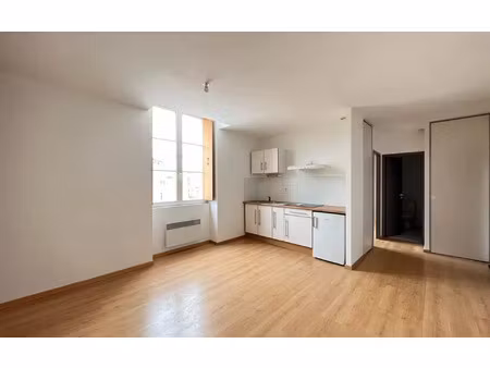 location appartement  m² t-2 à castres  443 €