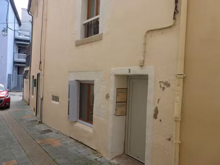 issoire / appartement à louer en duplex de 2 pièces (44 m²) au calme dans le centre histor