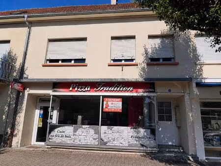 immeuble avec local commercial et appartement t2 à sarralbe