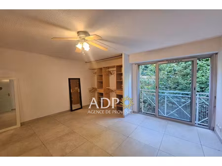 location appartement 1 pièce 22 m² à mandelieu-la-napoule (06210)