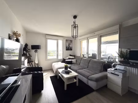 melun appartement récent avec terrasse