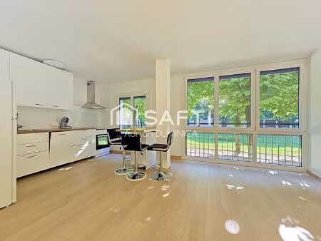très bel appartement au calme en bordure de forêt