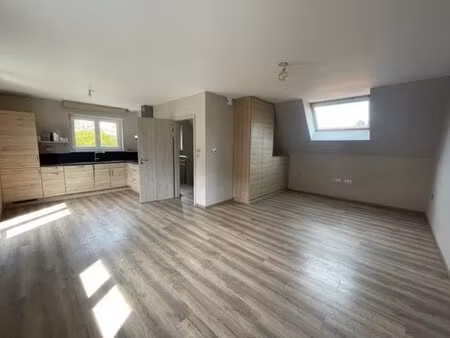 bel appartement deux pièces de 50m²...