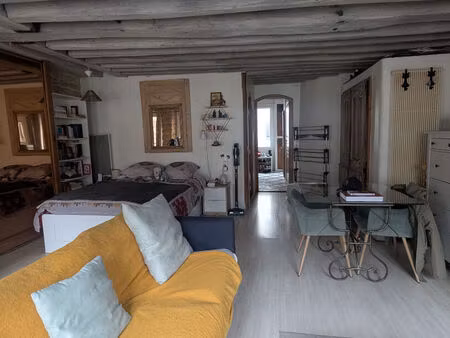 ** quartier montorgueil studio de 49.85 m2 **