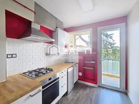 appartement t2 traversant avec balcons