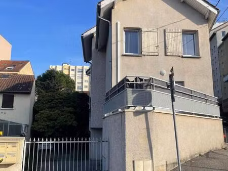 villeubanne metro cusset t4 triplex