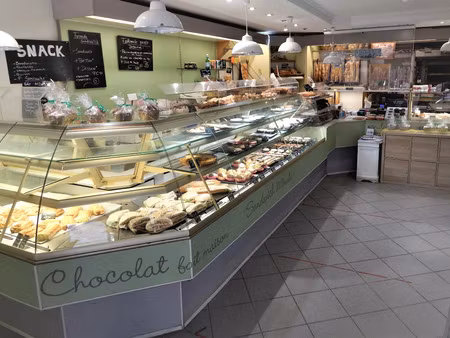 vente commerce 200 m² garéoult (83136)