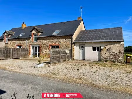 maison en pierre en campagne