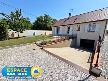 maison de plain-pied avec trois chambres à châteauneuf-sur-l