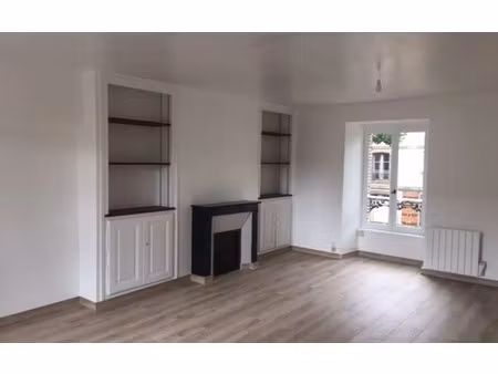 location maison  m² t-3 à longny-au-perche  639 €