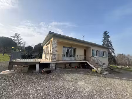 maison de 194 m² sur plus d’un hectare de terrain entre eauze et cazaubon