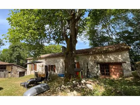 maison quercynoise avec vue dégagée