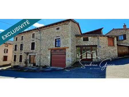 grande maison de caractère en pierre