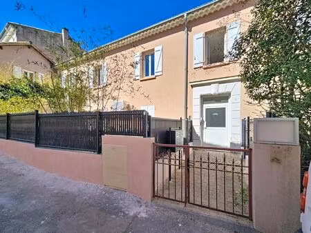 studio clé en main à 50 mètres des thermes  idéal pour un investissement rentable au cœur 