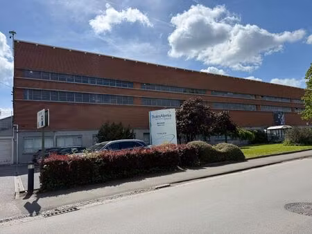 bureaux à louer à rue chapelle beaussart 105 mont-sur-marchienne (vbe29715)