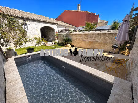 aigues-mortes - maison de charme - 2 chambres - patio et jardin avec piscine