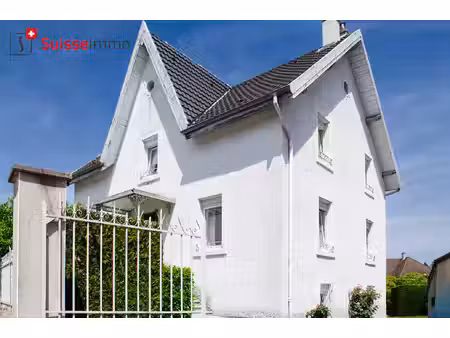belle maison mandeure 7 pièce(s) 190 m2   sur une parcelle de 665 m2