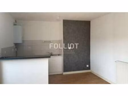 location appartement 3 pièces à vire-normandie (14500) : à louer 3 pièces / 53m² vire-norm