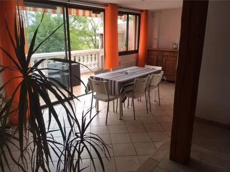 location meublée appartement 5 pièces 90 m² à clermont-l'herault (34800)  840 €