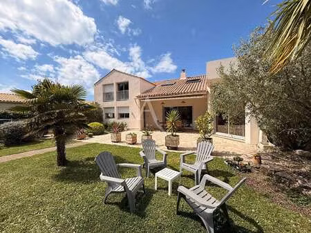 vente maison aux sables-d'olonne (85100) : à vendre / 188m² les sables-d'olonne