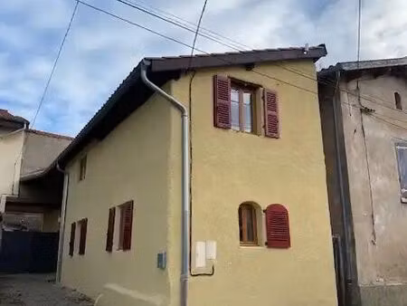maison de village - 83m ²