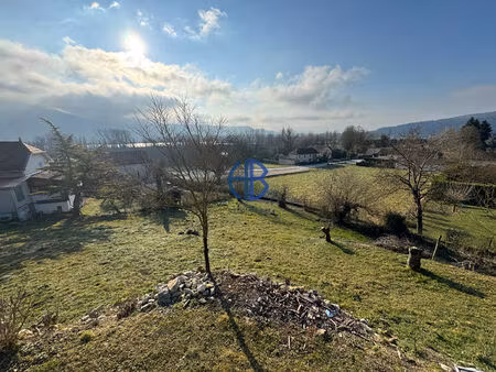 terrain murs et gelignieux 931 m2