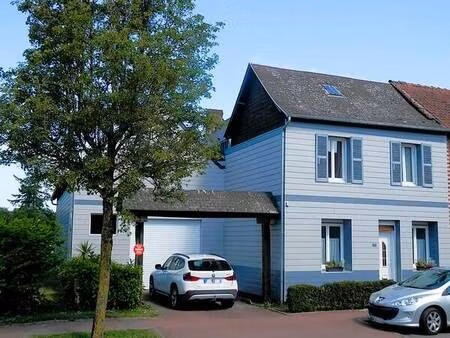 maison en centre ville avec garage  jardin et dépendances