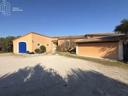 propriété avec deux habitations  studio et bureau indépendant – arles
