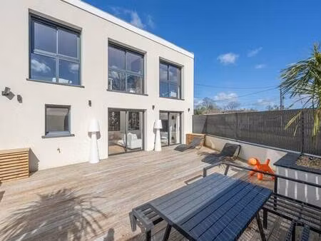 maison de 5 pièces d’environ 140 m² à listrac-médoc
