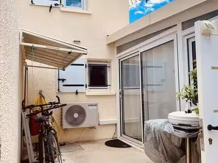 villa t3+ avec courette à 200 mètres de la plage