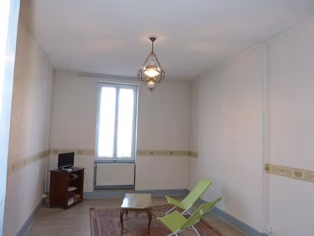 appartement en duplex rénovée lapalisse - centre ville