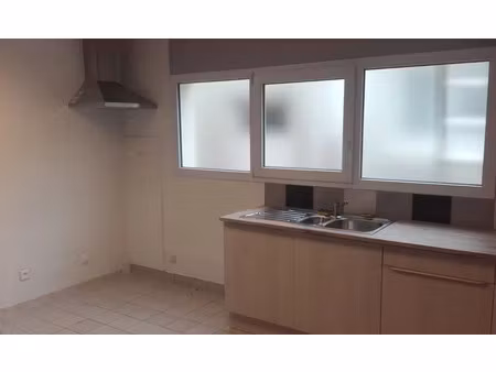 location maison 2 pièces 65 m² à chaudron-en-mauges (49110)  620 €