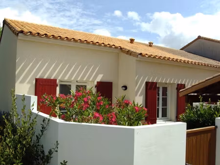 location meublée maison 3 pièces 47 m² à chatelaillon-plage (17340)  730 €