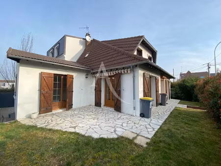 location maison 5 pièces 100.53 m² à bry-sur-marne (94360)  2 200 €