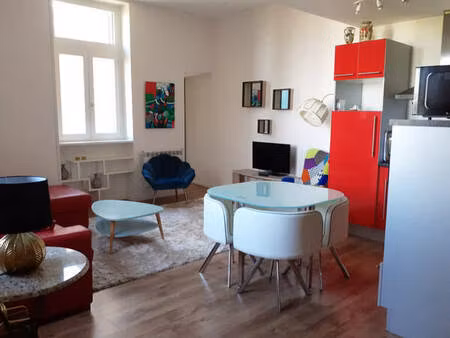 appartement t2 dans une demeure de caractere