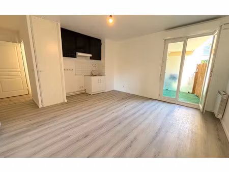appartement corbeil-essonnes 28.57 m² t-1 à vendre  109 000 €