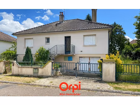 maison prémilhat 94 m² t-5 à vendre  68 000 €